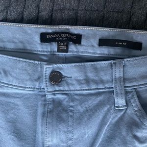 Banana Republic Light Blue Slim Fit Traveler Pants (34/30)